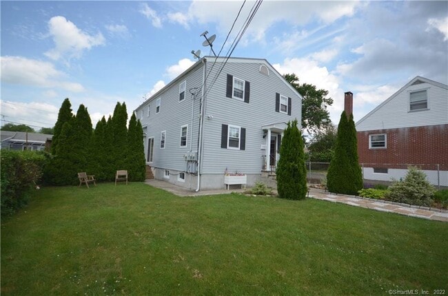 Building Photo - 258 Rakoczy Ave