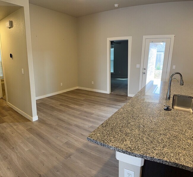 Foto del edificio - 6306 Appaloosa Ln