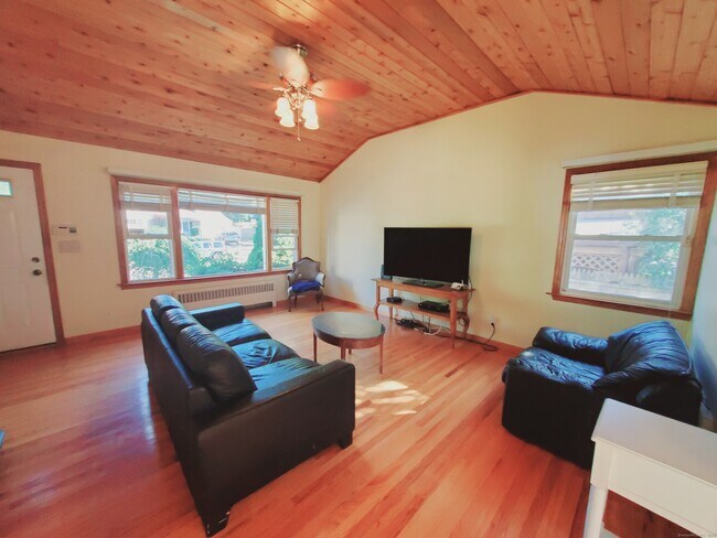 Foto del edificio - 9 Bonan Dr