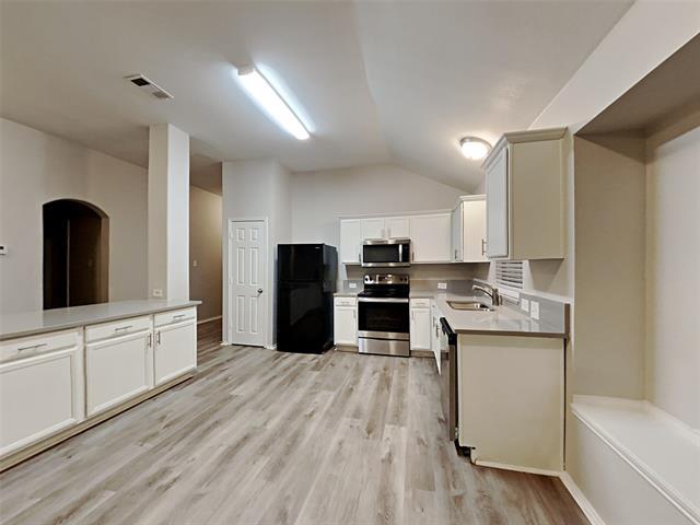 Building Photo - 820 Silverbrook Dr