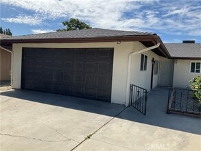 Building Photo - 873 Ponderosa Dr