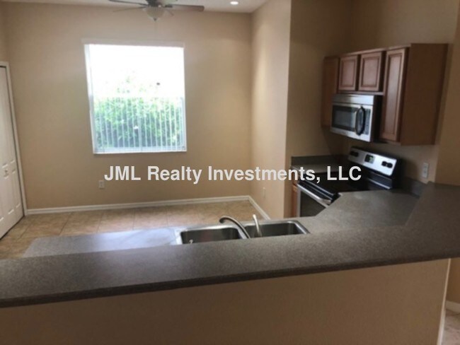 Building Photo - 4bedroom home w Fenced yard $2650 lawn ser...