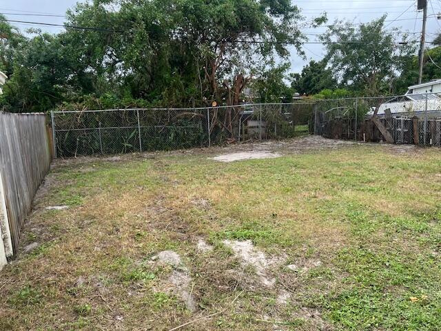 Foto del edificio - 1214 Highview Rd