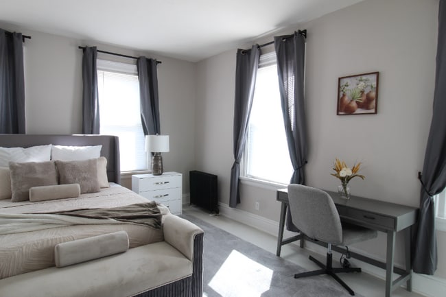 Foto del edificio - 800 Monroe Ave