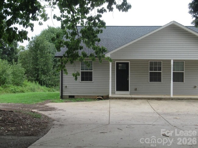 Building Photo - 4584 Maiden Hwy