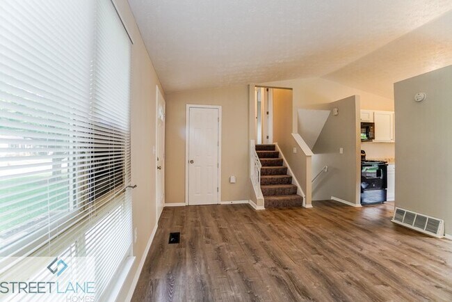 Building Photo - Charming 4 Bedroom in Columbus!