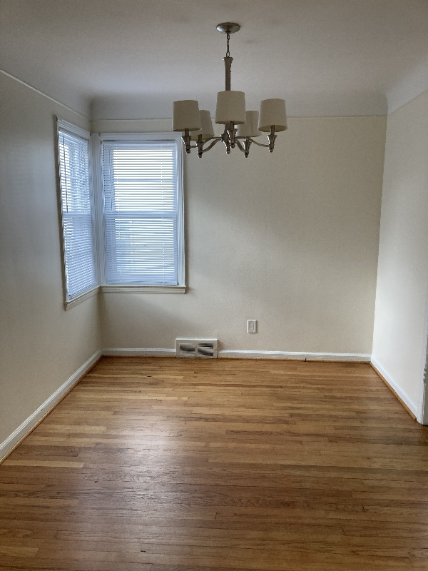 Building Photo - 1509 Chapin Ave