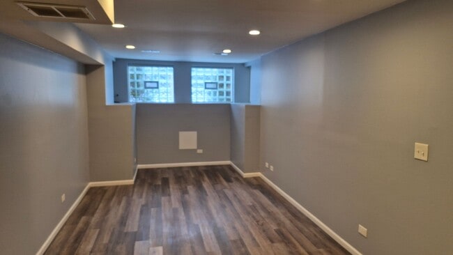 Foto del edificio - 4730 N St Louis Ave