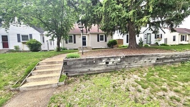 Building Photo - 2928 Zarthan Ave S