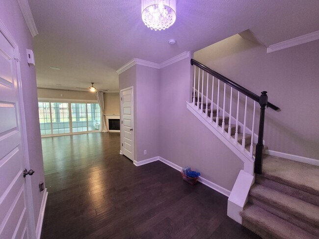 Foto del edificio - Beautiful 4 Bedroom, 2.5 Bath Home