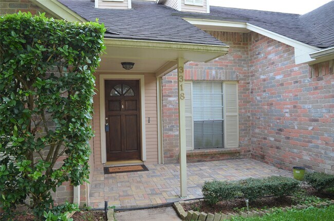 Foto del edificio - 3318 Kempwood Dr