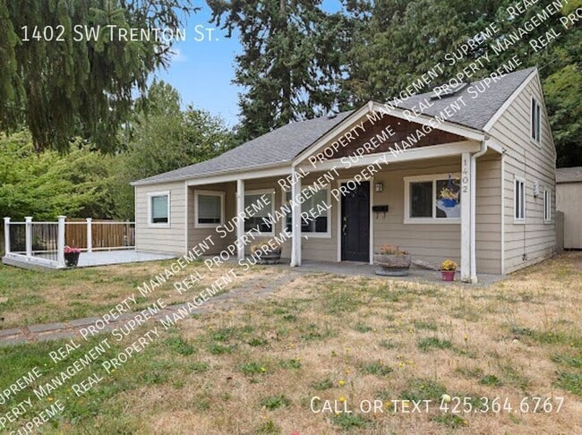 Building Photo - 1402 SW Trenton St