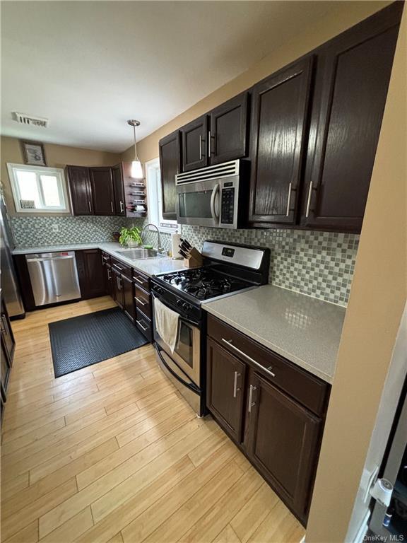 25 Willowbrook Heights, Poughkeepsie, NY 12603 House Rental in