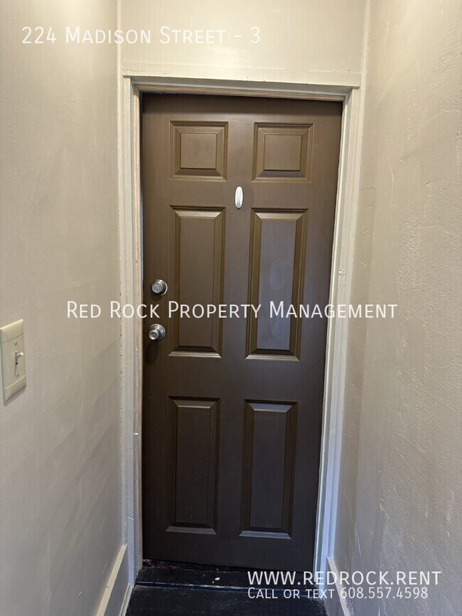 Foto del edificio - 224 Madison St