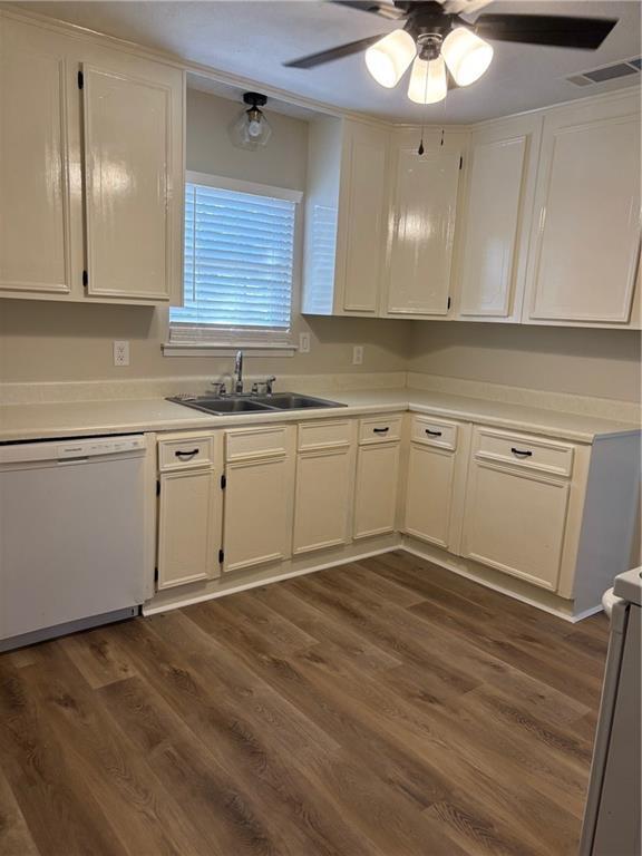 Foto del edificio - 10101 Border Dr