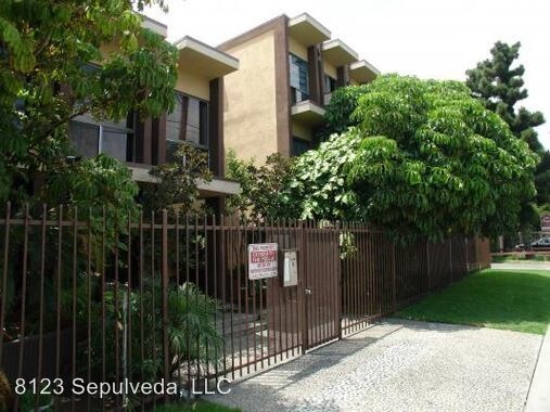 Foto del edificio - 8123 Sepulveda Blvd