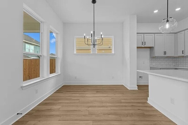 Building Photo - 217 Flowering Senna Dr