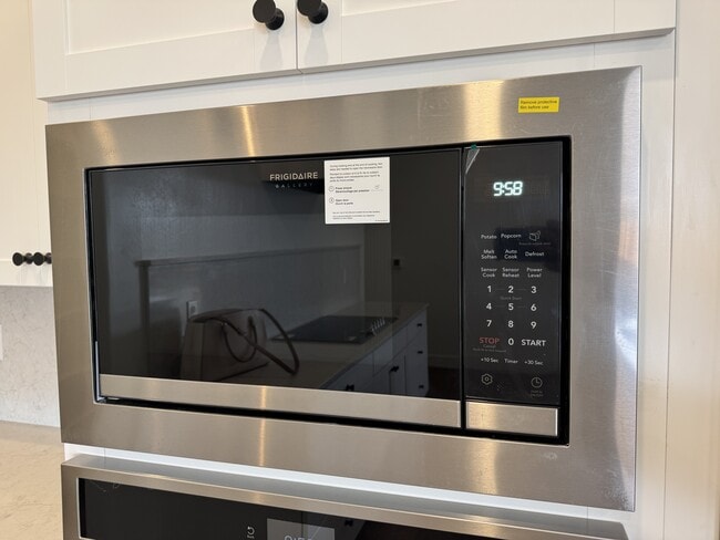 Foto del edificio - 7419 Castle Dr