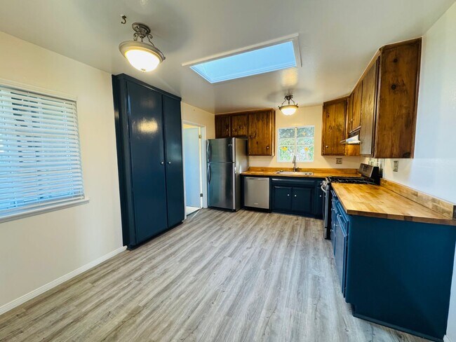 Foto del edificio - Ready to Fall in Love with Home Again?