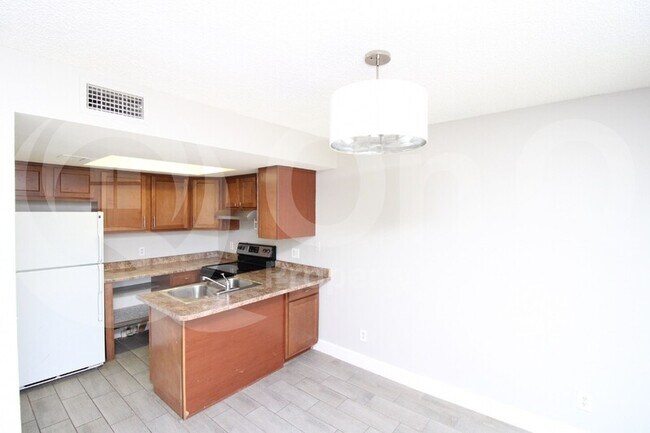 Foto del edificio - 10411 N 11th Ave
