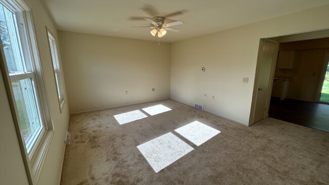 Foto del edificio - 249 Mercer Ave