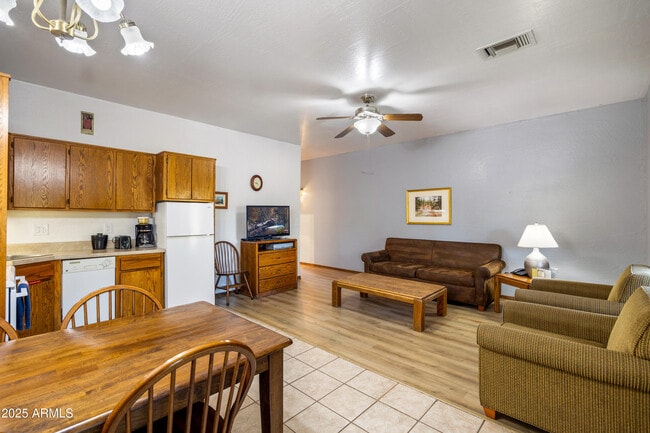 Foto del edificio - 5829 Buck Springs Rd