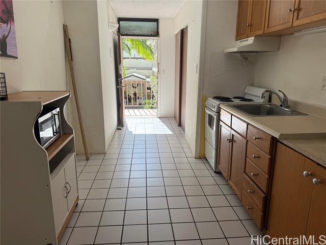 Primary Photo - 424 Walina St