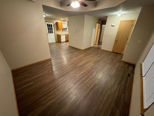 Foto del edificio - Updated 3 bedroom 2 bath Home in Clever MO