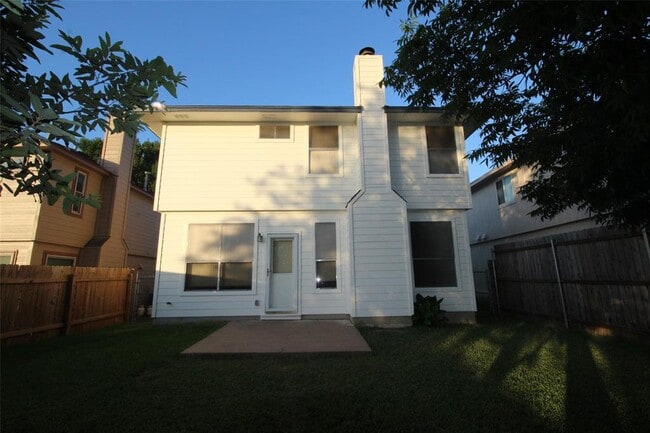 Building Photo - 8622 Piney Creek Bend