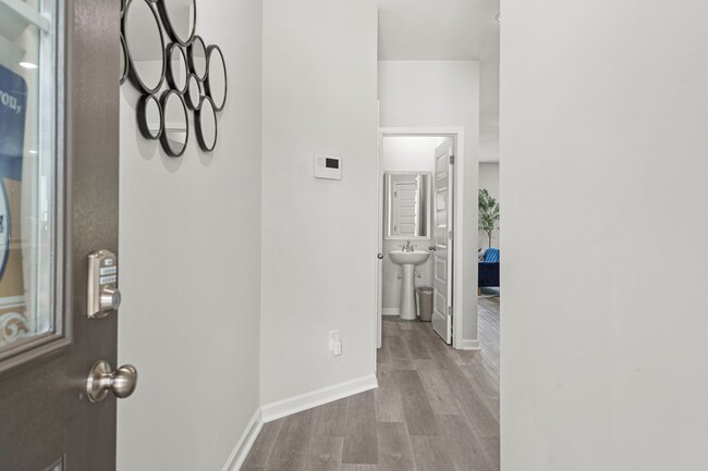 Building Photo - BRAND NEW 3 Bed 2.5 bathroom townhomes in ...