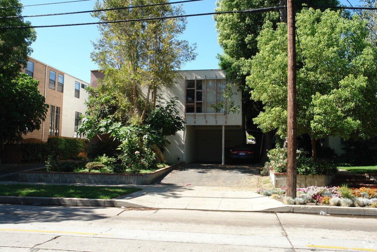 14924 Dickens St, Sherman Oaks, CA 91403 Apartments in Sherman Oaks