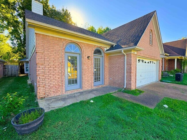 Foto del edificio - 2250 Lake Hill Ct