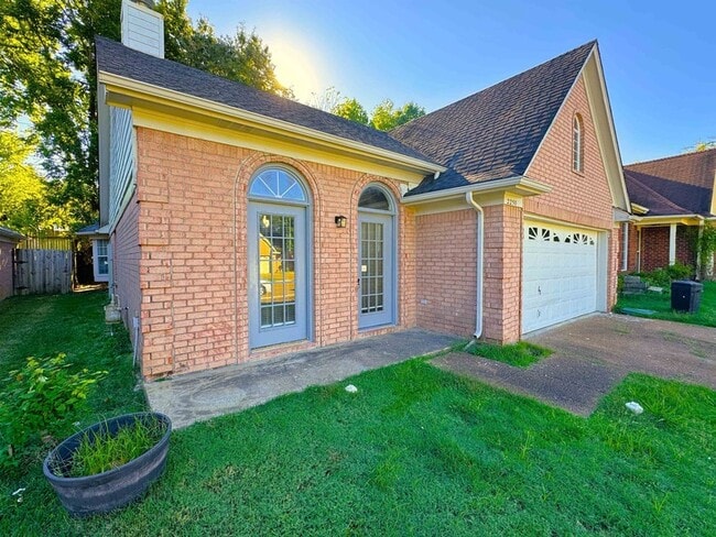 Photo - 2250 Lake Hill Ct House