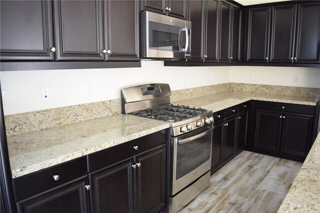 Foto del edificio - 21028 Blossom Way
