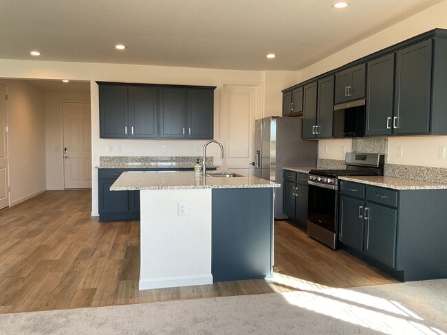 Building Photo - Toll Brothers 5 bedroom home in Stonebrook Spanish Springs