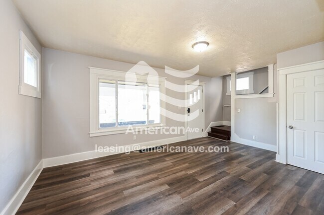 Foto del edificio - 1121 Reservoir St