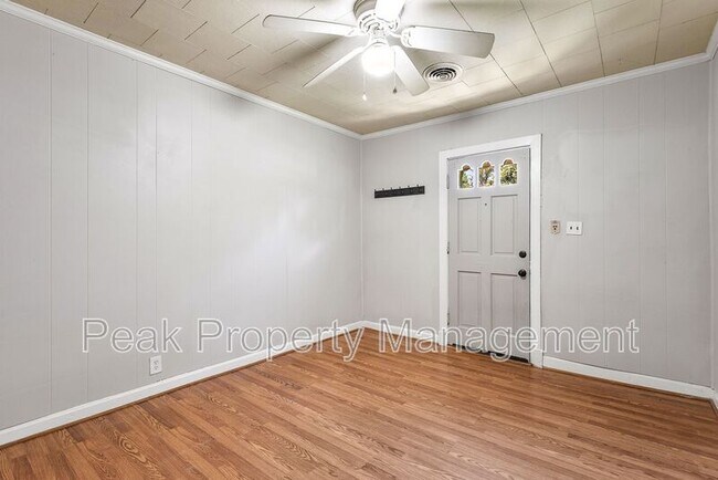 Foto del edificio - 2009 Maplewood Ave