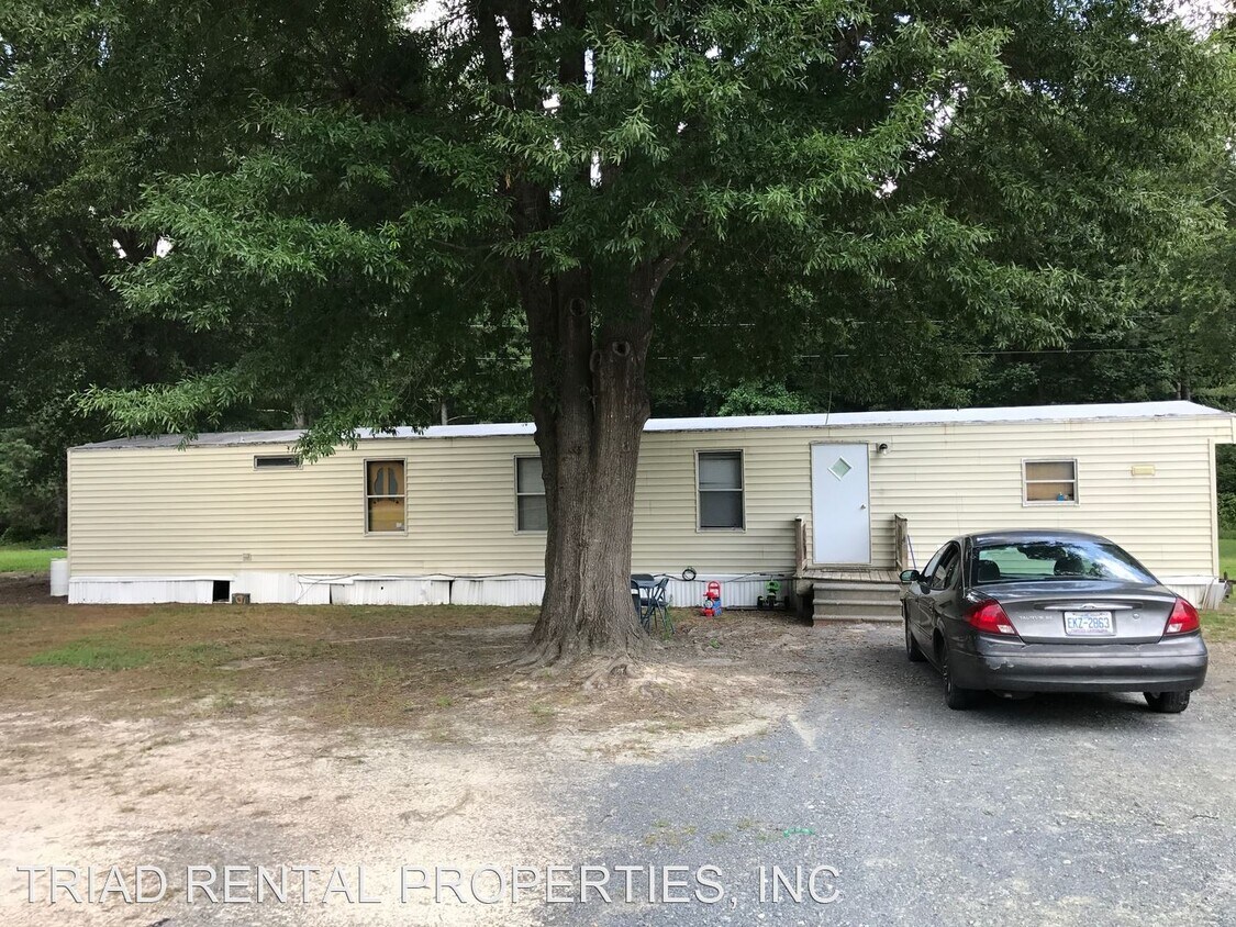 Primary Photo - 3 br, 1 bath House - 881 JASPER ROAD