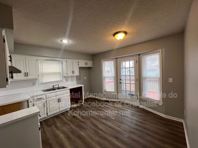 Building Photo - 1416 SE 7th Pl