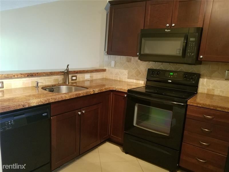 Primary Photo - 2 br, 2 bath Condo - 9964 Nob Hill Pl # 9962B