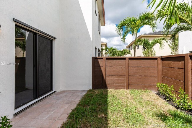 Building Photo - 15833 NW 91st CT  15833 Miami Lakes FL 33018