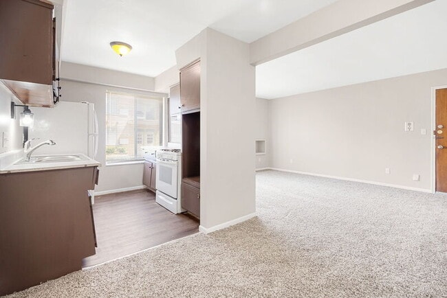 Foto del edificio - 24583 Kelly Rd