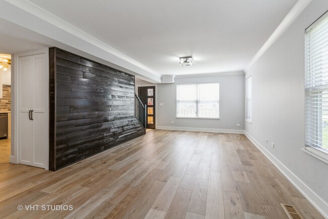 Foto del edificio - 21555 Carlton St