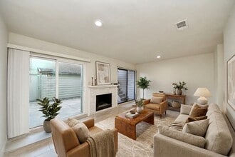 Building Photo - 1059 Country Pl Dr