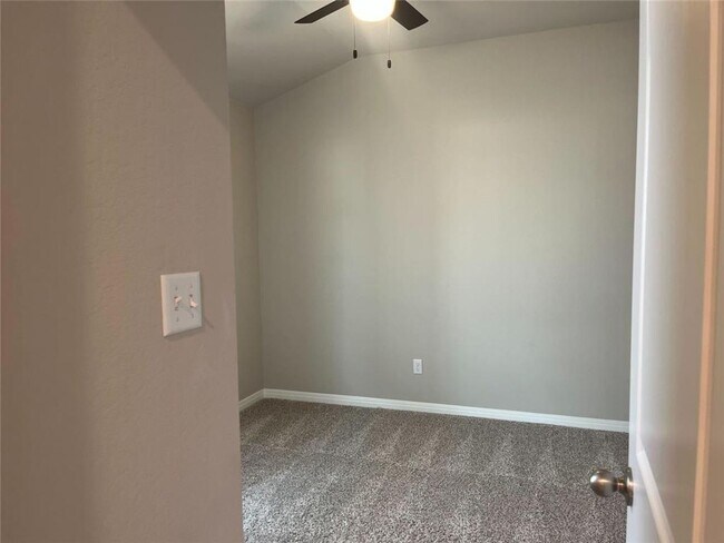 Foto del edificio - Charming 1-story home in South Austin!