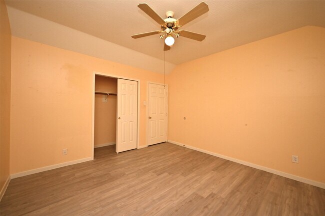 Building Photo - 6419 Sutter Park Ln