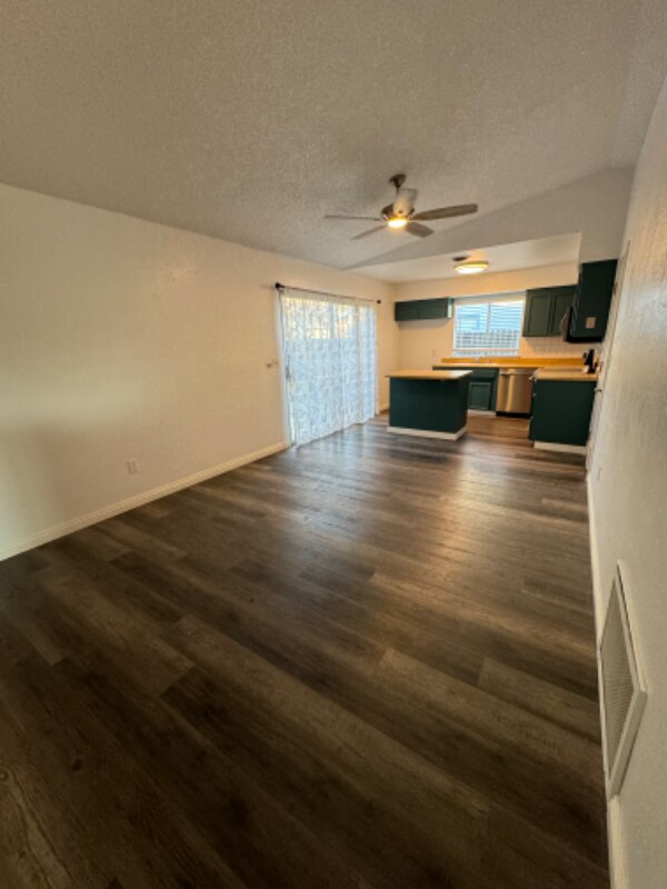 Building Photo - 1450 Whyler Rd