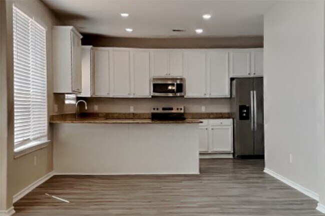 Foto del edificio - 3502 Avalon Spring Ln