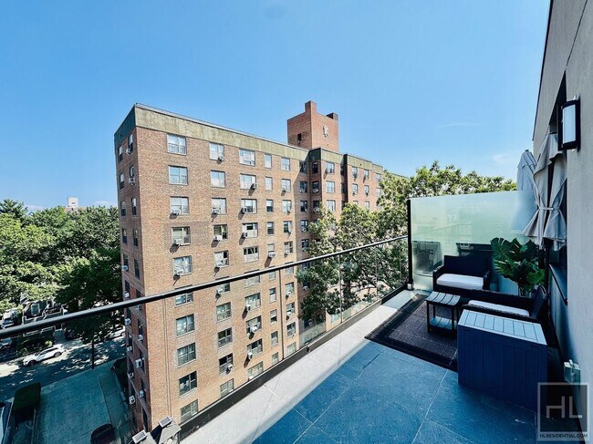 Building Photo - HENRY HUDSON PKWY E