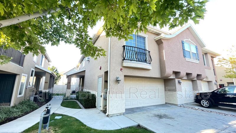 Primary Photo - 1611 W 3180 N